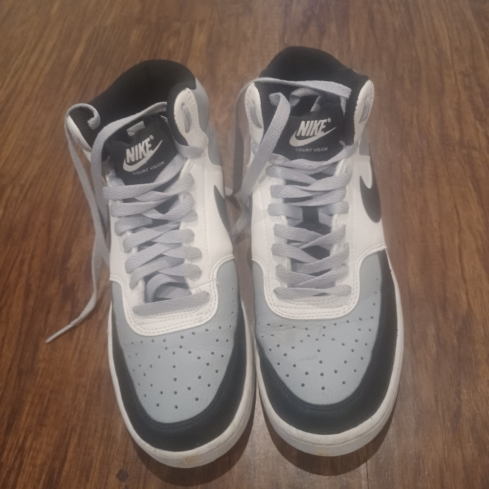 Nike Court Vision Running Shoes (Mens size 7)